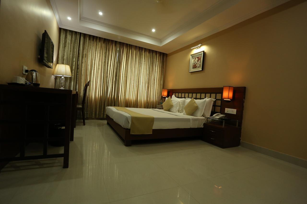 Kamlesh Continental Angul Quarto foto